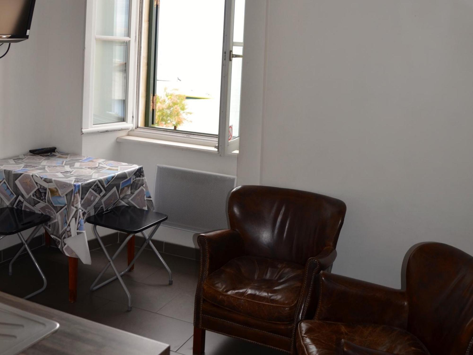 Le Mole Bed & Breakfast La Flotte Phòng bức ảnh