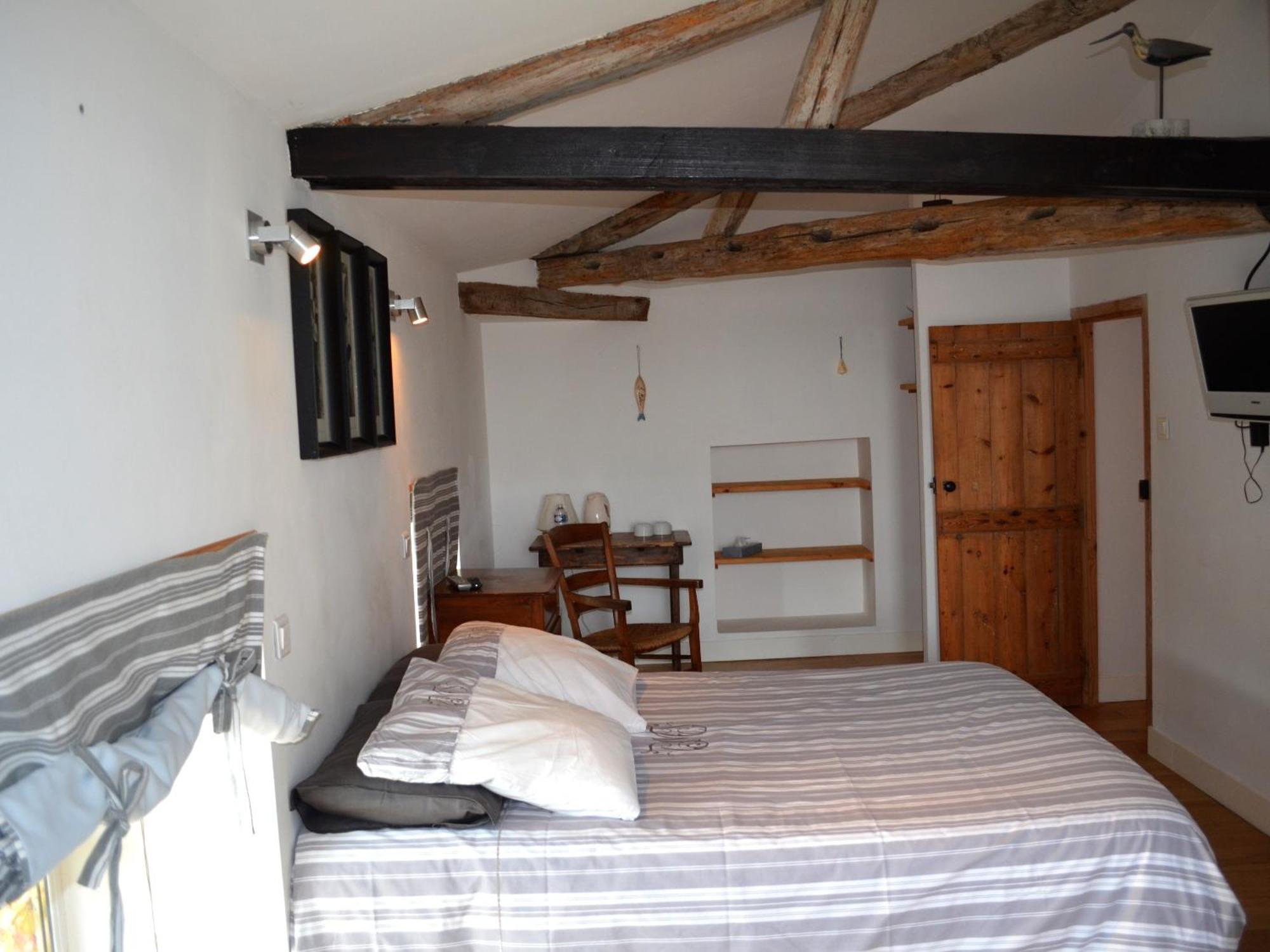 Le Mole Bed & Breakfast La Flotte Phòng bức ảnh